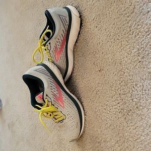 Brooks ghost 13
